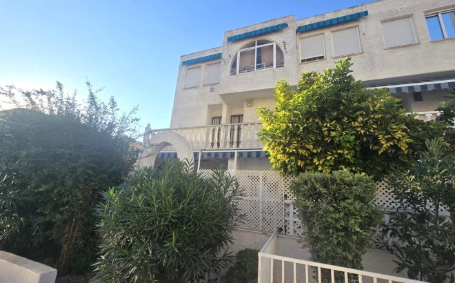 Resale - Dúplex -
Torrevieja - Habaneras