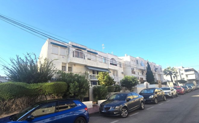 Resale - Dúplex -
Torrevieja - Habaneras