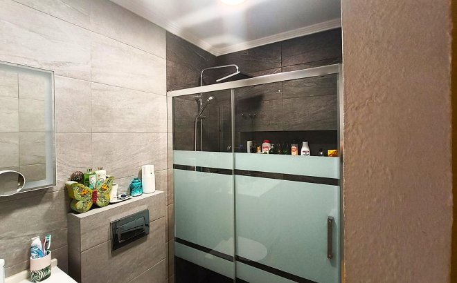 Resale - Apartment -
Torrevieja - Centro