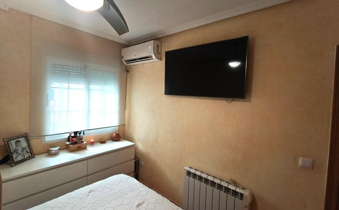 Resale - Apartment -
Torrevieja - Centro