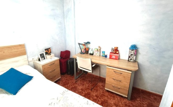 Resale - Apartment -
Torrevieja - Centro
