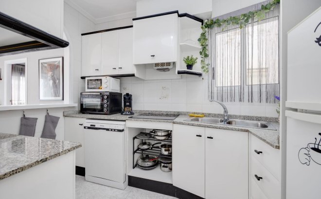Revente - Appartement -
Torrevieja - Estacion De Autobuses