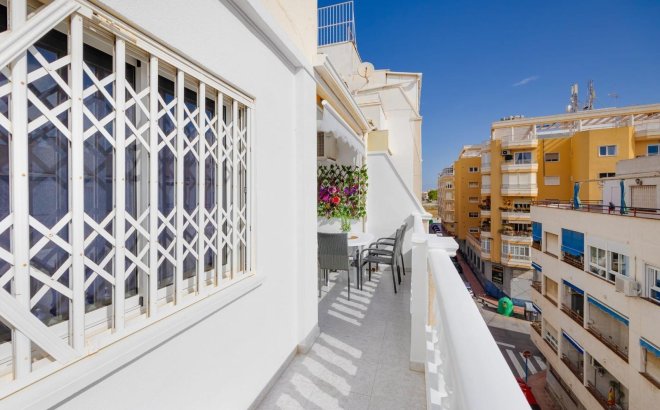 Revente - Appartement -
Torrevieja - Estacion De Autobuses