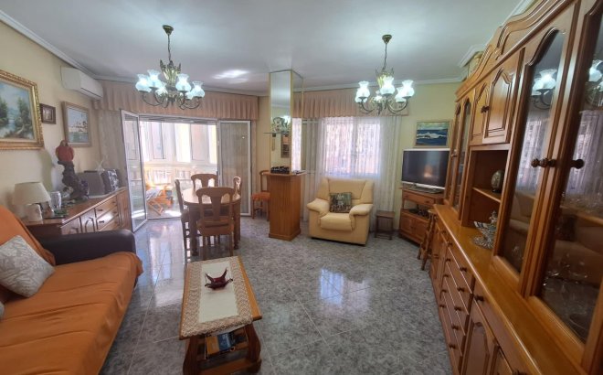 Resale - Apartment -
Torrevieja - Playa de los Locos
