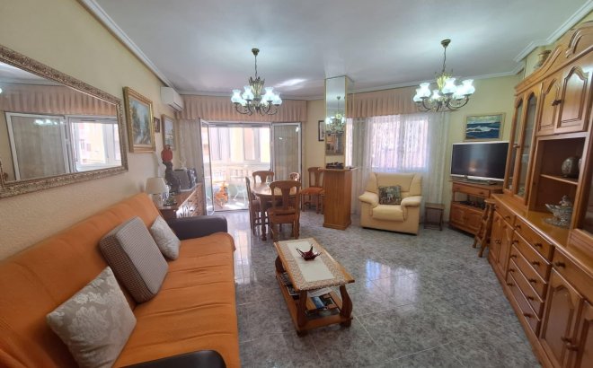 Resale - Apartment -
Torrevieja - Playa de los Locos