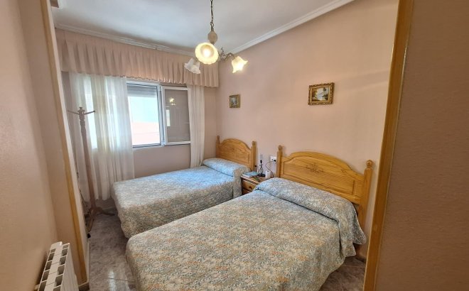 Resale - Apartment -
Torrevieja - Playa de los Locos