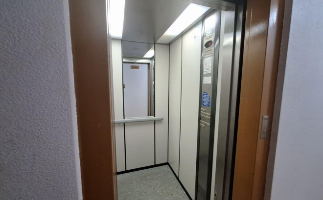 Resale - Apartment -
Torrevieja - Playa de los Locos