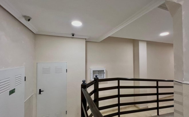 Resale - Apartment -
Torrevieja - Puerto Deportivo