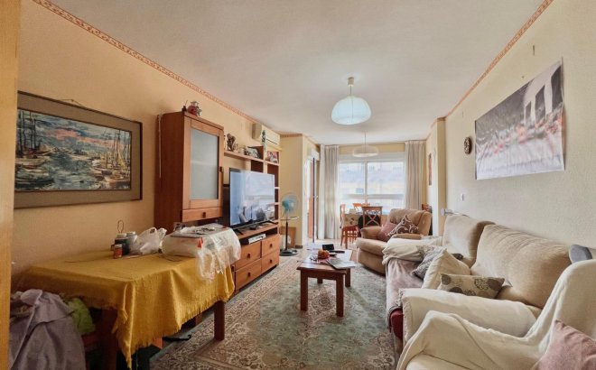 Resale - Apartment -
Torrevieja - Puerto Deportivo