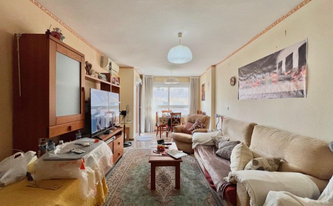Resale - Apartment -
Torrevieja - Puerto Deportivo