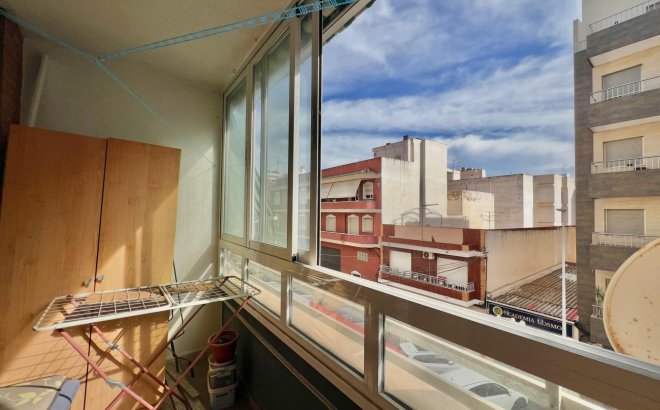 Resale - Apartment -
Torrevieja - Puerto Deportivo