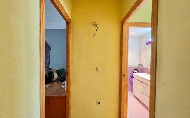 Resale - Apartment -
Torrevieja - Puerto Deportivo