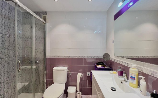 Resale - Apartment -
Torrevieja - Puerto Deportivo