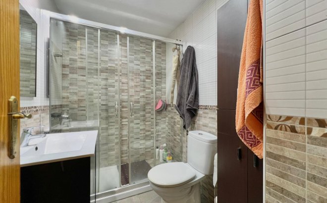 Resale - Apartment -
Torrevieja - Puerto Deportivo