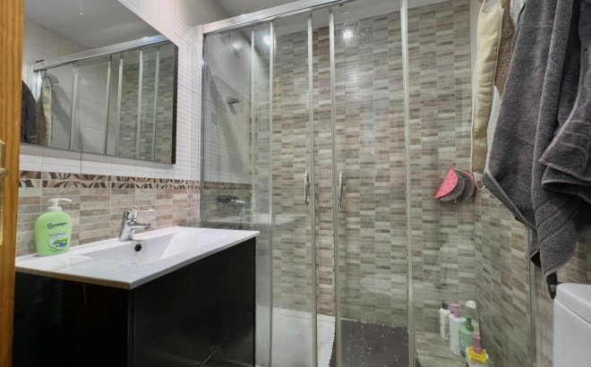 Resale - Apartment -
Torrevieja - Puerto Deportivo