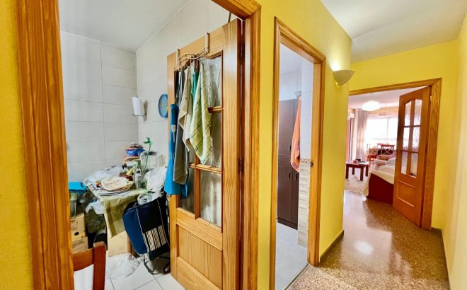 Resale - Apartment -
Torrevieja - Puerto Deportivo