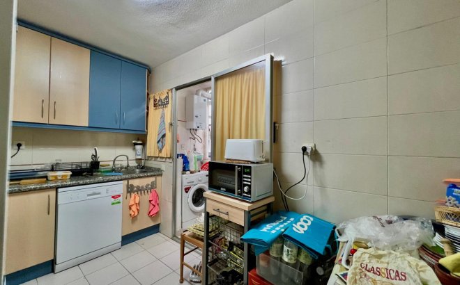 Resale - Apartment -
Torrevieja - Puerto Deportivo