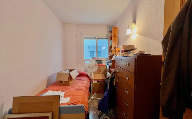 Resale - Apartment -
Torrevieja - Puerto Deportivo