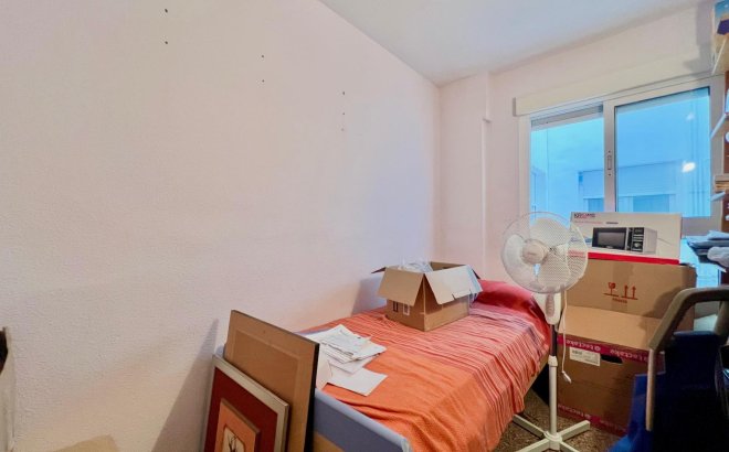 Resale - Apartment -
Torrevieja - Puerto Deportivo