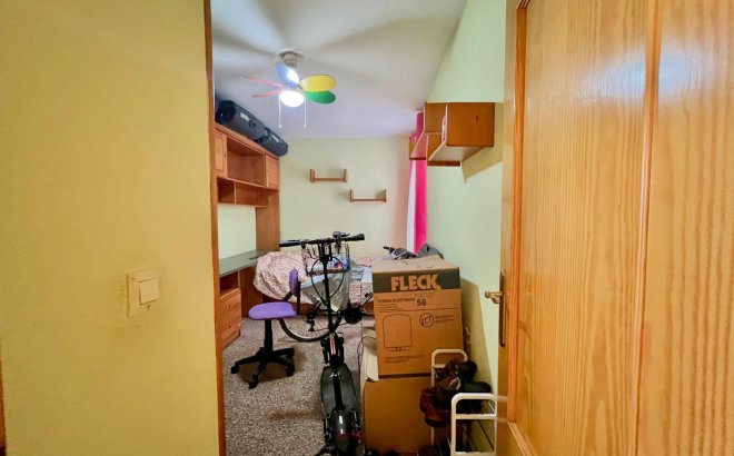 Resale - Apartment -
Torrevieja - Puerto Deportivo