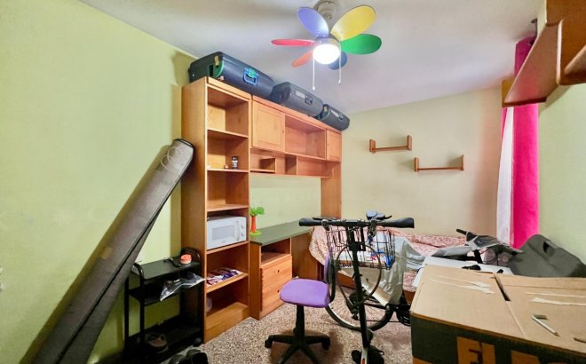 Resale - Apartment -
Torrevieja - Puerto Deportivo