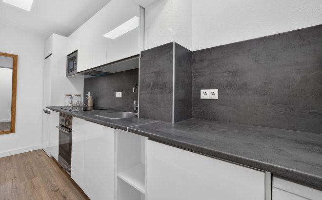 Resale - Apartment -
Villamartin - Costa Blanca