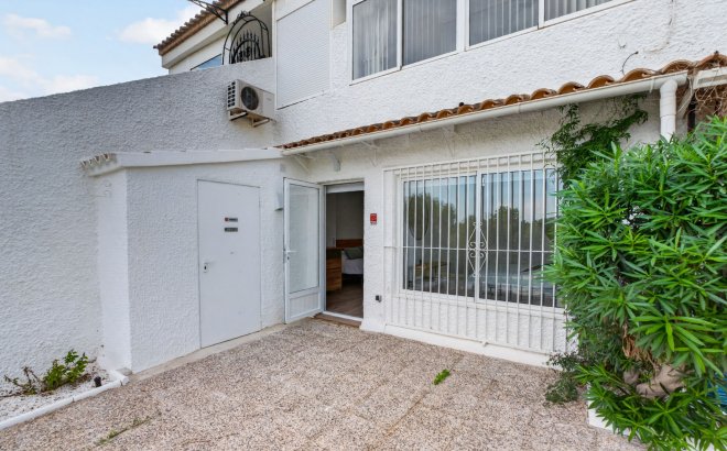 Resale - Apartment -
Villamartin - Costa Blanca