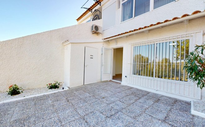 Resale - Apartment -
Villamartin - Costa Blanca