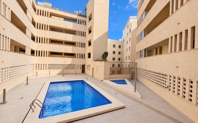 Revente - Appartement -
Torrevieja - Costa Blanca