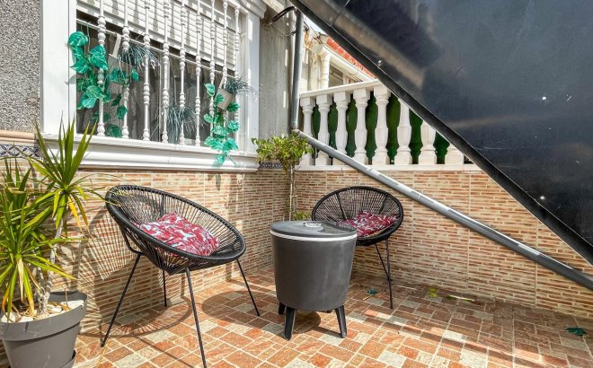 Resale - Bungalow -
Torrevieja - Costa Blanca