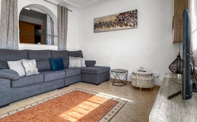 Resale - Bungalow -
Torrevieja - Costa Blanca