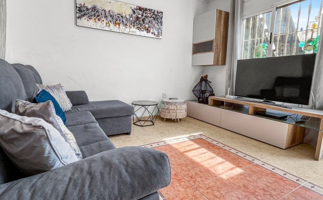 Resale - Bungalow -
Torrevieja - Costa Blanca