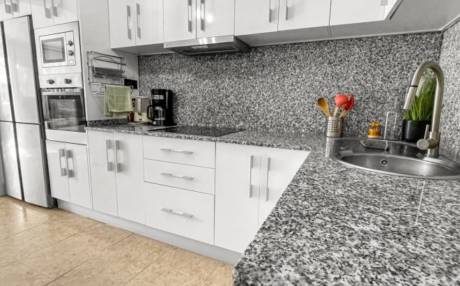 Resale - Bungalow -
Torrevieja - Costa Blanca