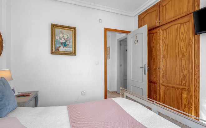 Resale - Villa -
Villamartin - Costa Blanca