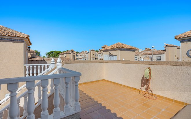 Resale - Villa -
Villamartin - Costa Blanca