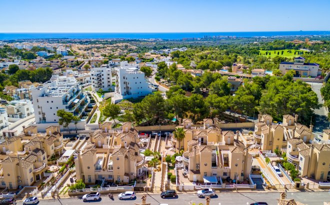 Resale - Villa -
Villamartin - Costa Blanca