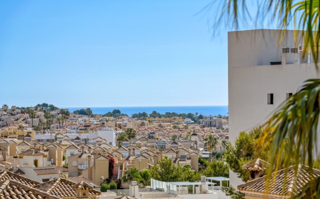 Resale - Villa -
Villamartin - Costa Blanca