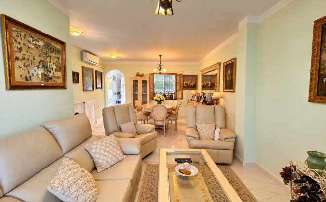 Resale - Town House -
Torrevieja - Costa Blanca