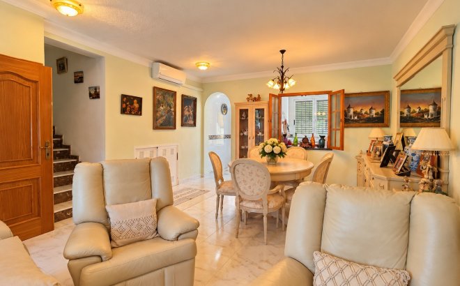 Resale - Town House -
Torrevieja - Costa Blanca