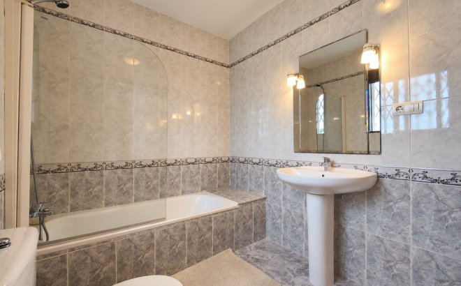 Resale - Town House -
Torrevieja - Costa Blanca