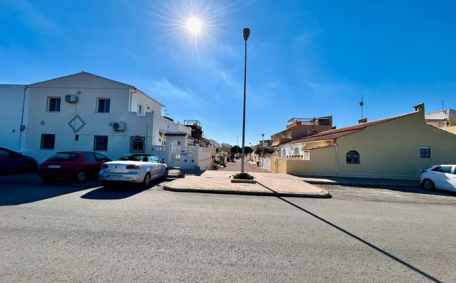 Revente - Town House -
Torrevieja - Costa Blanca