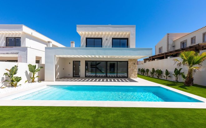 Resale - Villa -
Torrevieja - Costa Blanca