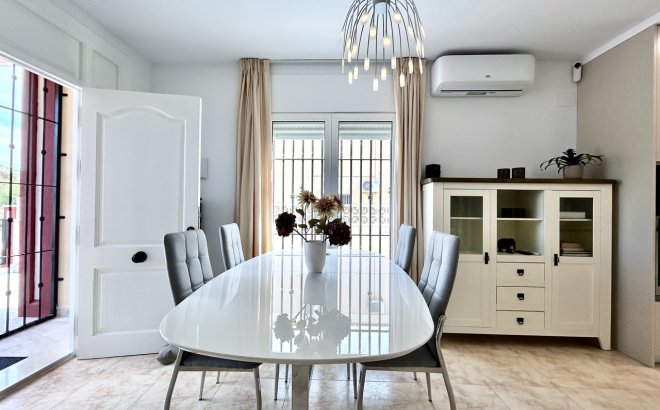 Resale - Town House -
Dehesa de Campoamor - Costa Blanca