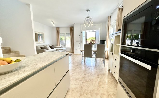 Resale - Town House -
Dehesa de Campoamor - Costa Blanca