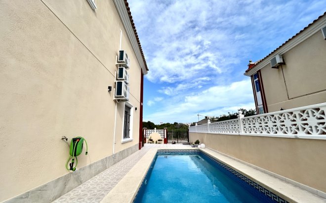 Resale - Town House -
Dehesa de Campoamor - Costa Blanca