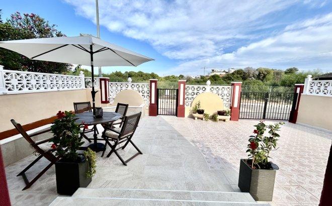 Resale - Town House -
Dehesa de Campoamor - Costa Blanca