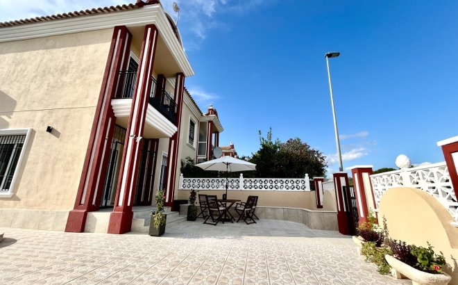 Resale - Town House -
Dehesa de Campoamor - Costa Blanca