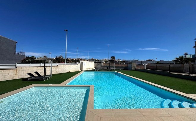 Resale - Apartment -
Torrevieja - Torreta Florida