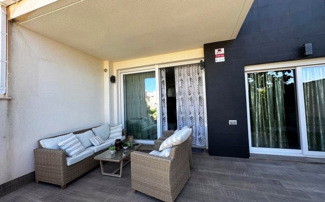 Resale - Apartment -
Torrevieja - Torreta Florida