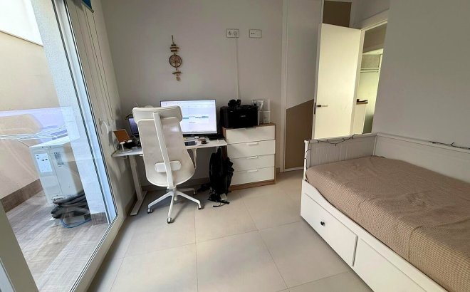 Resale - Apartment -
Torrevieja - Torreta Florida